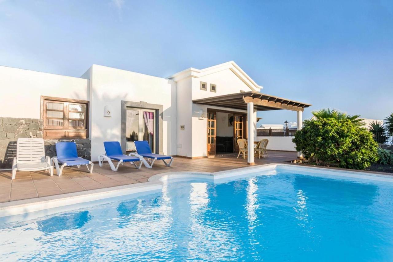 Villa Tania - Villa Independiente Con Piscina Privada Плая Бланка Екстериор снимка