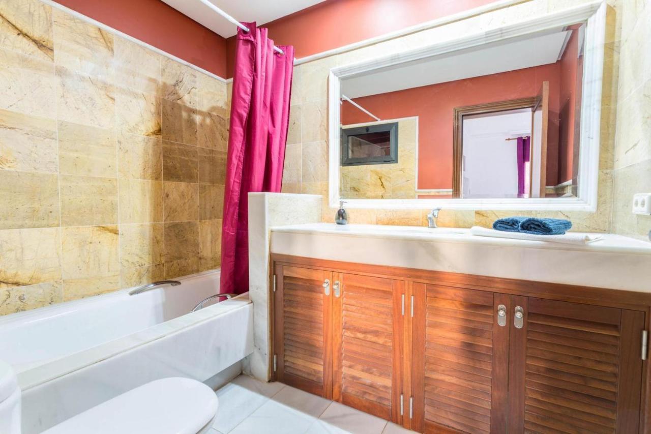 Villa Tania - Villa Independiente Con Piscina Privada Плая Бланка Екстериор снимка