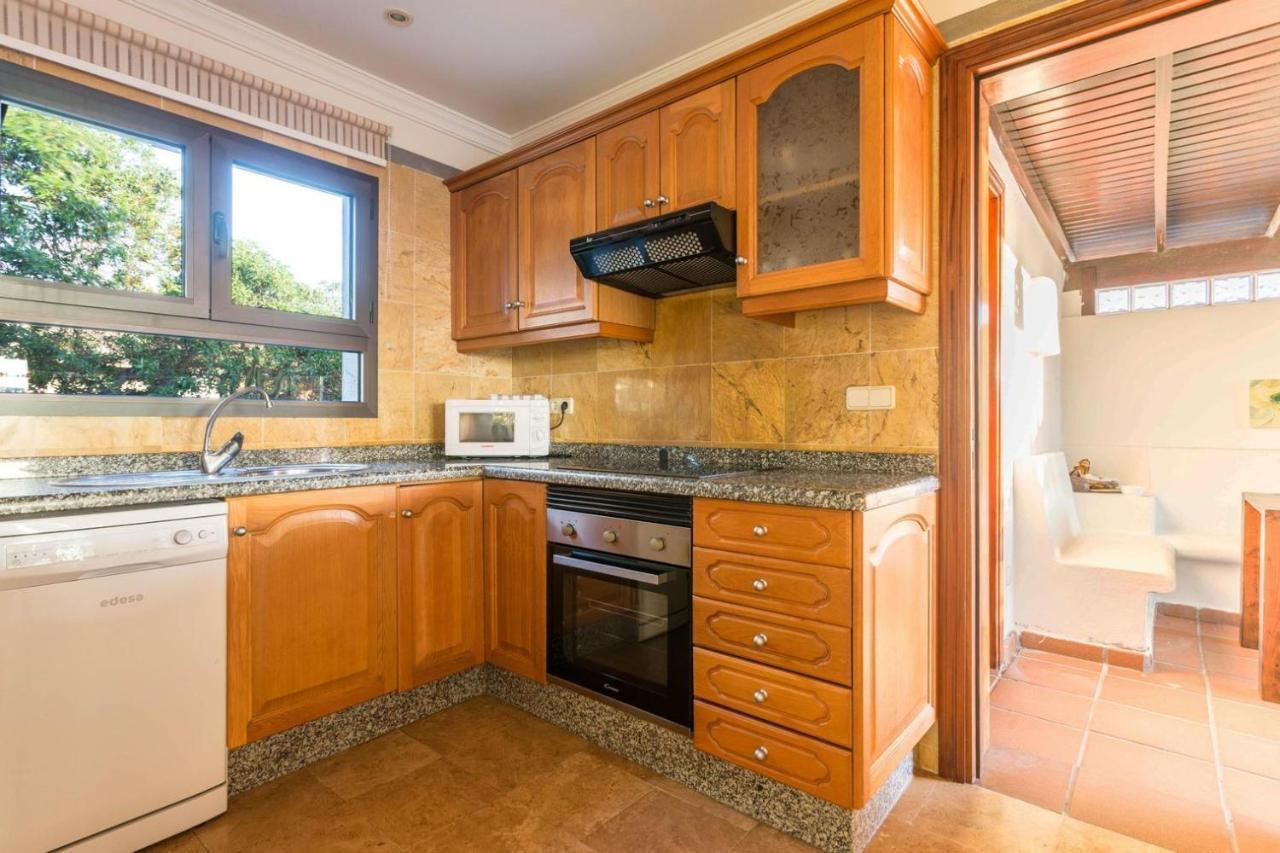 Villa Tania - Villa Independiente Con Piscina Privada Плая Бланка Екстериор снимка